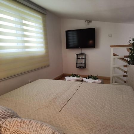 Zona Apartments 2 Ζρένιανιν Εξωτερικό φωτογραφία